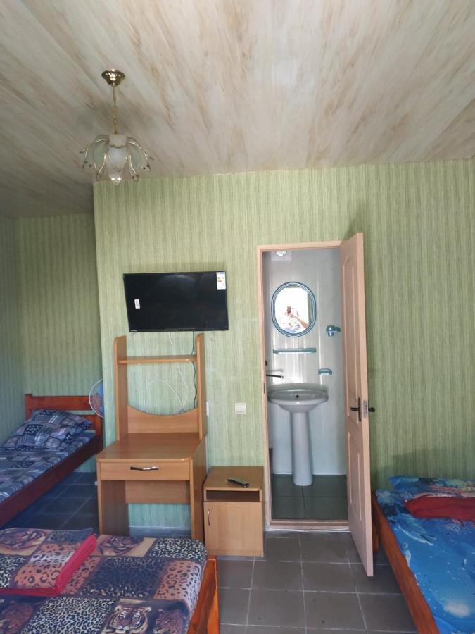 Hotel Monte Karlo Zaliznyj Port Exteriér fotografie