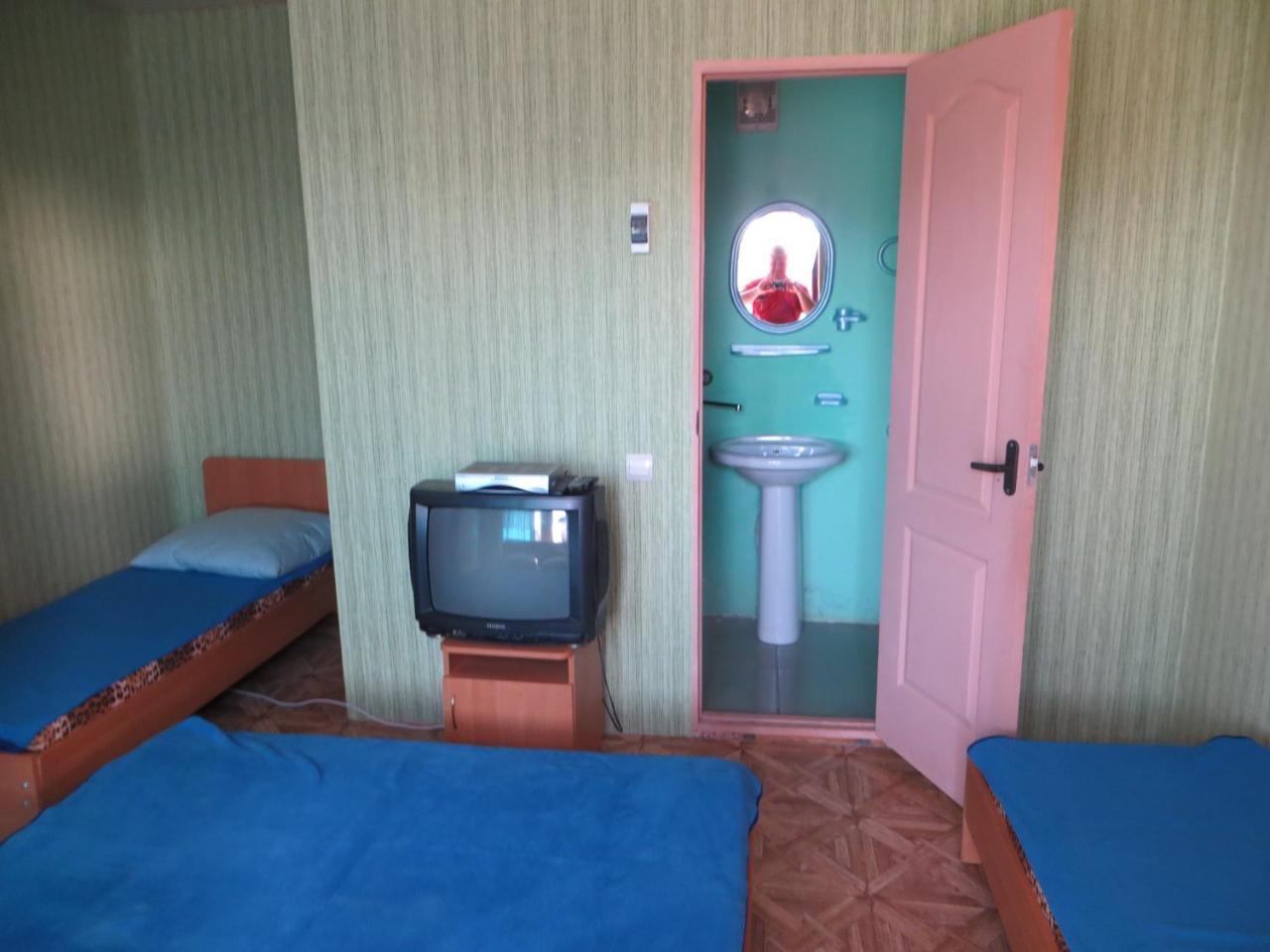 Hotel Monte Karlo Zaliznyj Port Exteriér fotografie